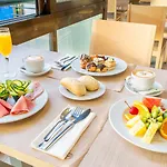 Port ホテル 3*